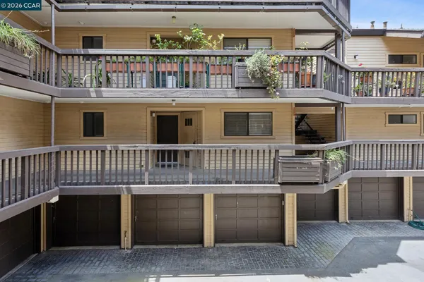 $499,000 | 99 Cleaveland Road, Unit 15, Pleasant Hill, CA 94523