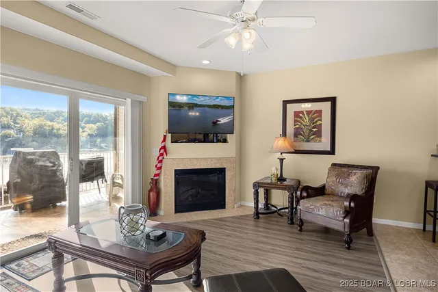 $345,000 | 166 Oak Harbor Drive, Unit 2A, Camdenton, MO 65020