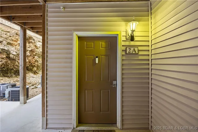 $345,000 | 166 Oak Harbor Drive, Unit 2A, Camdenton, MO 65020