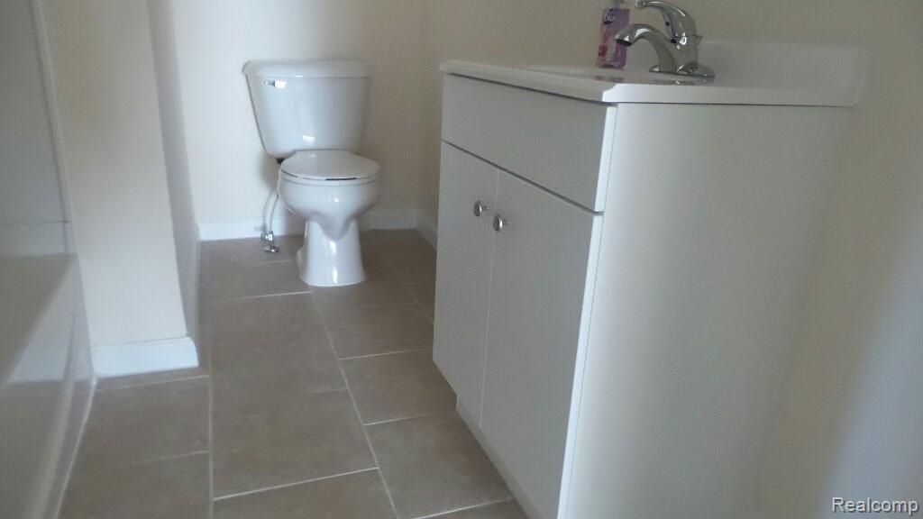 2864 St Clair Drive Rochester Hills, MI 48309 - Photo 14 of 21
