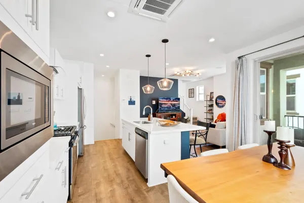 $434,900 | 467 Tailoff Lane, Sacramento, CA 95818