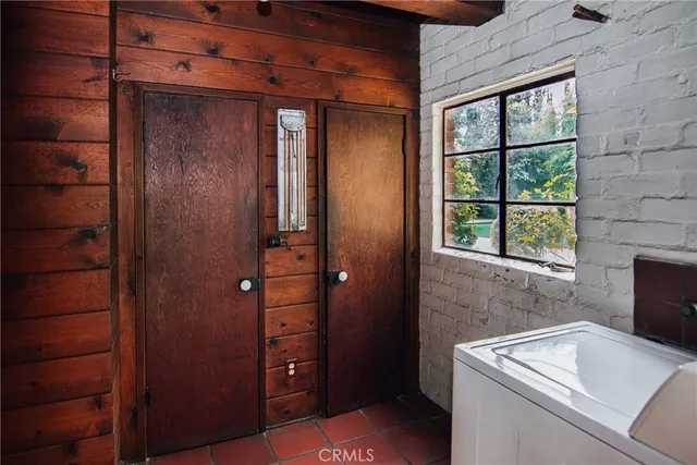 $2,095,000 | 4405 Carpenter Avenue, Studio City, CA 91607