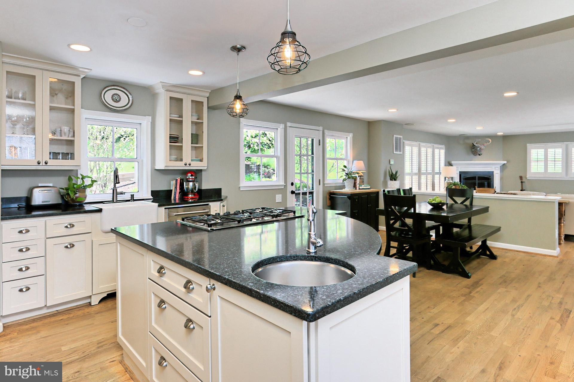 12635 Chapel Road Clifton, VA 20124 - Photo 13 of 62 Kitchen - Sielstone Countertops with 2nd Prep Sink