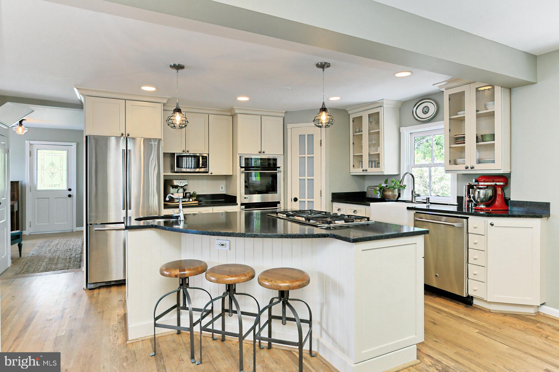 12635 Chapel Road Clifton, VA 20124 - Photo 14 of 62 Kitchen - Great For Entertaining