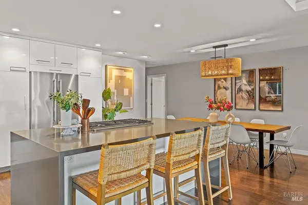 $2,500,000 | 10936 Eastside Road, Healdsburg, CA 95448
