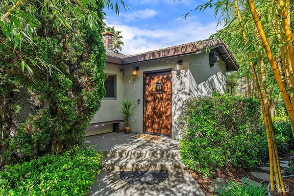 $2,500,000 | 10936 Eastside Road, Healdsburg, CA 95448