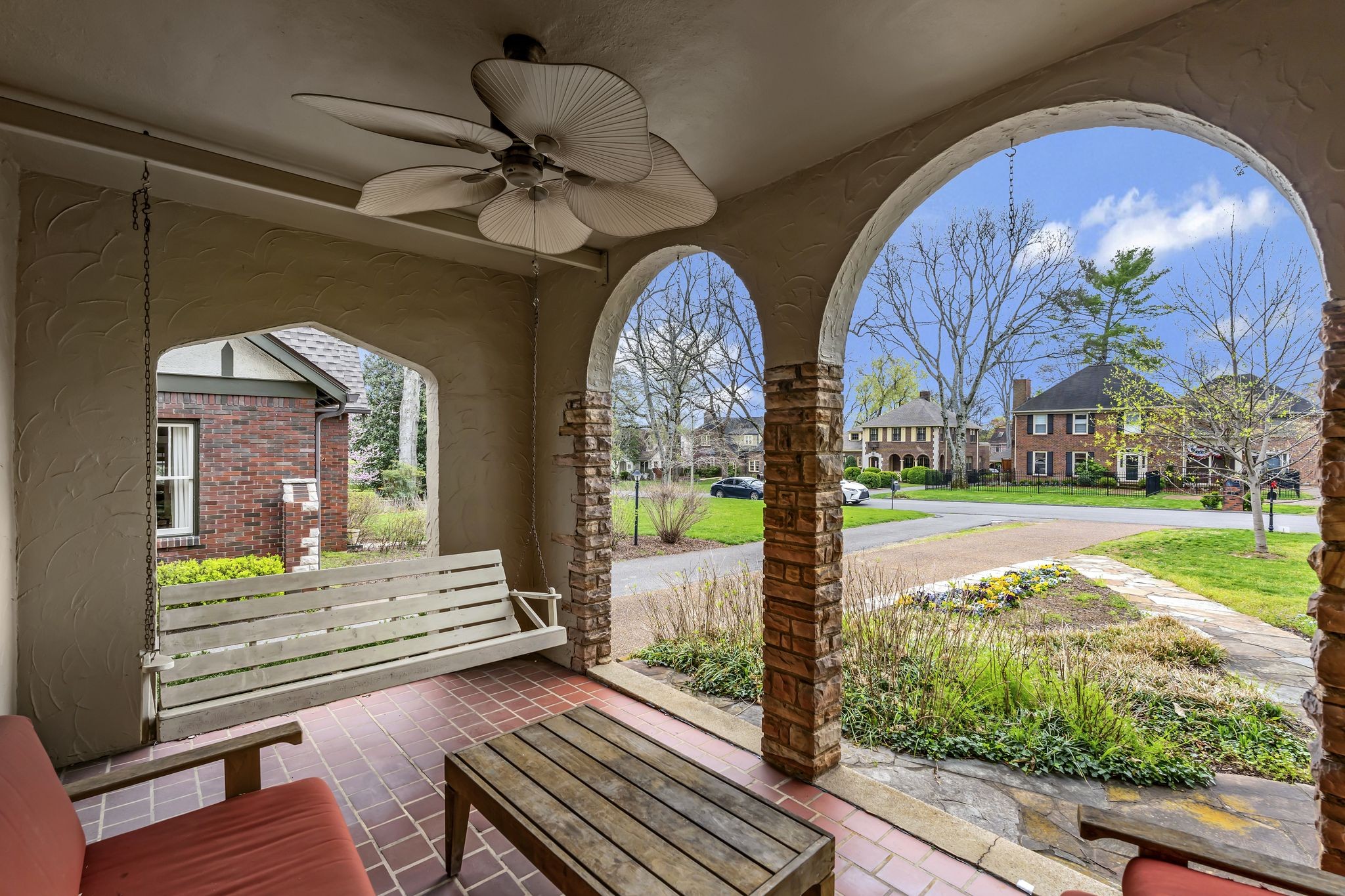 208 Mockingbird Road Nashville, TN 37205 - Photo 2 of 24