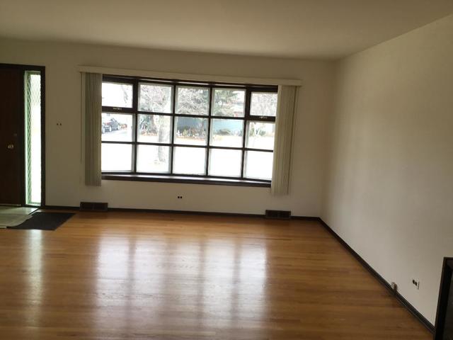 956 North Mill Road Addison, IL 60101 - Photo 7 of 24