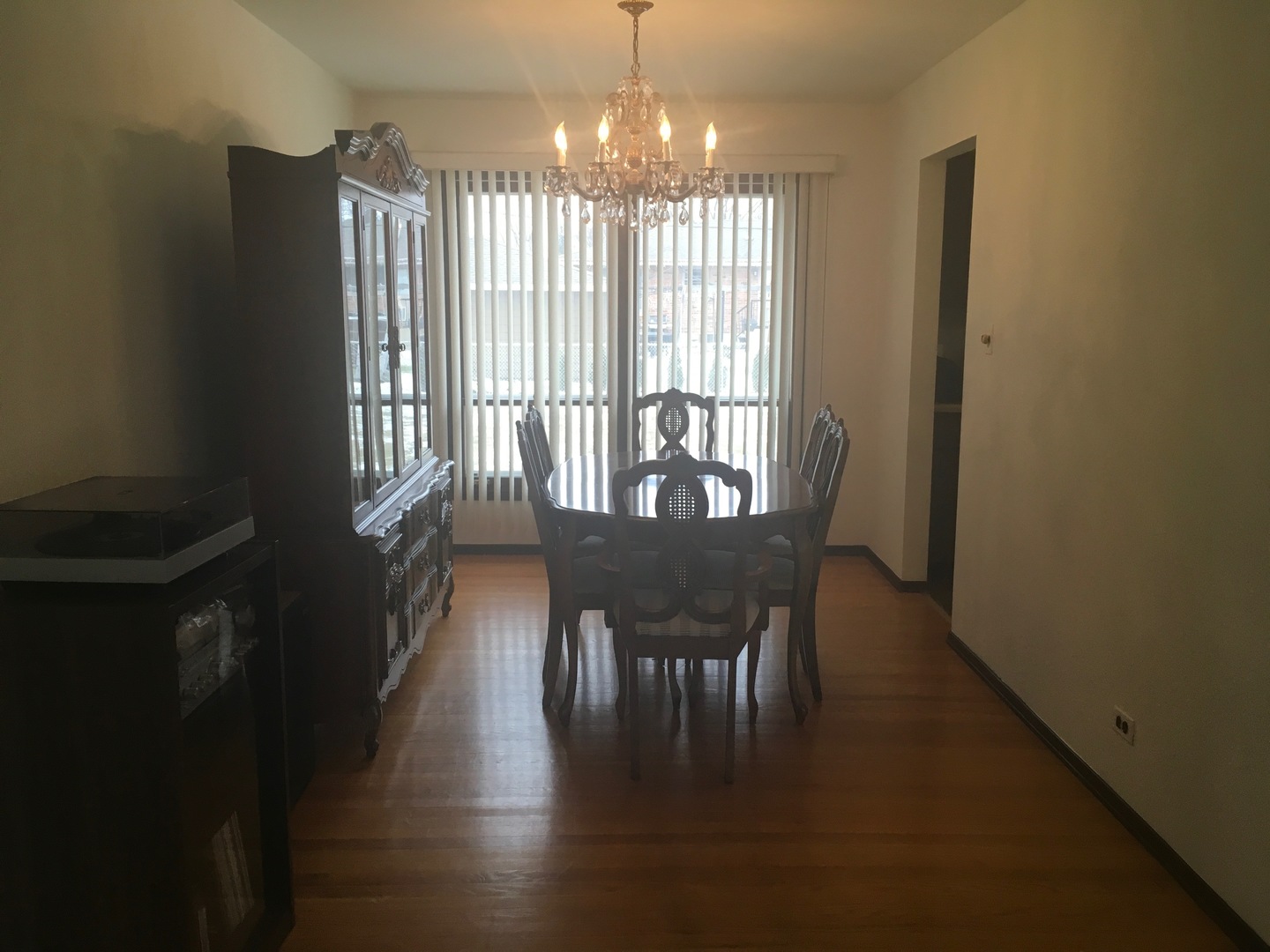 956 North Mill Road Addison, IL 60101 - Photo 9 of 24