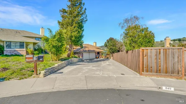 $879,000 | 641 Lois Lane, El Sobrante, CA 94803