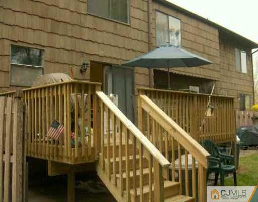 28 Pheasant Edison, NJ 08820 - Photo 7 of 7 Gallery Image 7