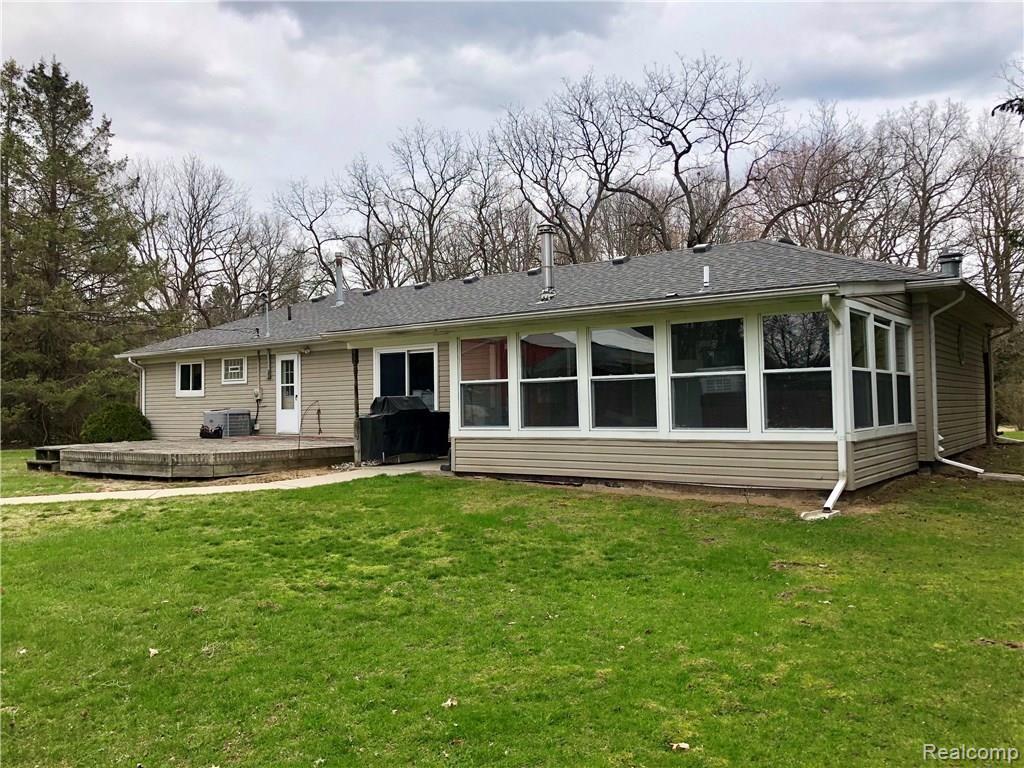 20500 Clark Road Belleville, MI 48111 - Photo 4 of 8