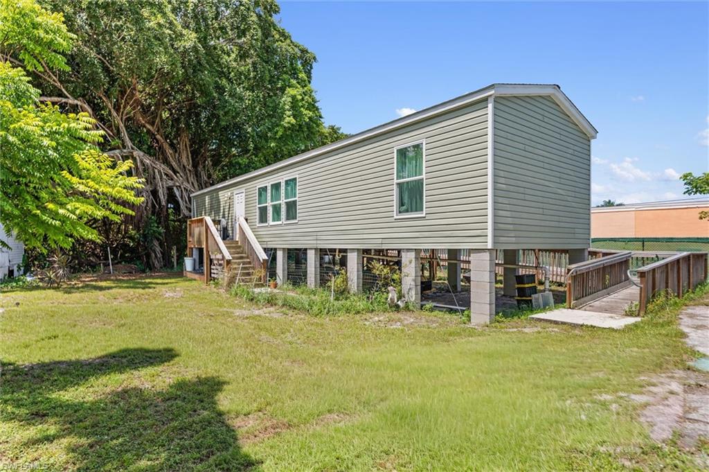 2960 Lunar Street Naples, FL 34112 - Photo 2 of 28