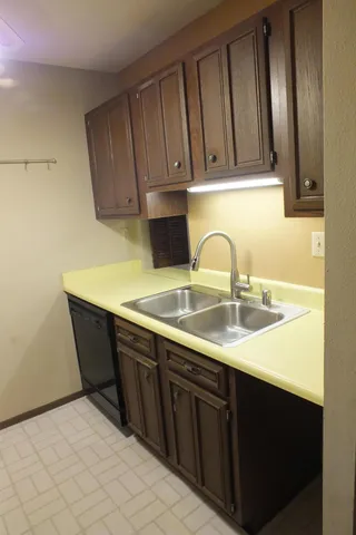 $79,900 | 4215 North 100th Street, Unit 141, Milwaukee, WI 53222