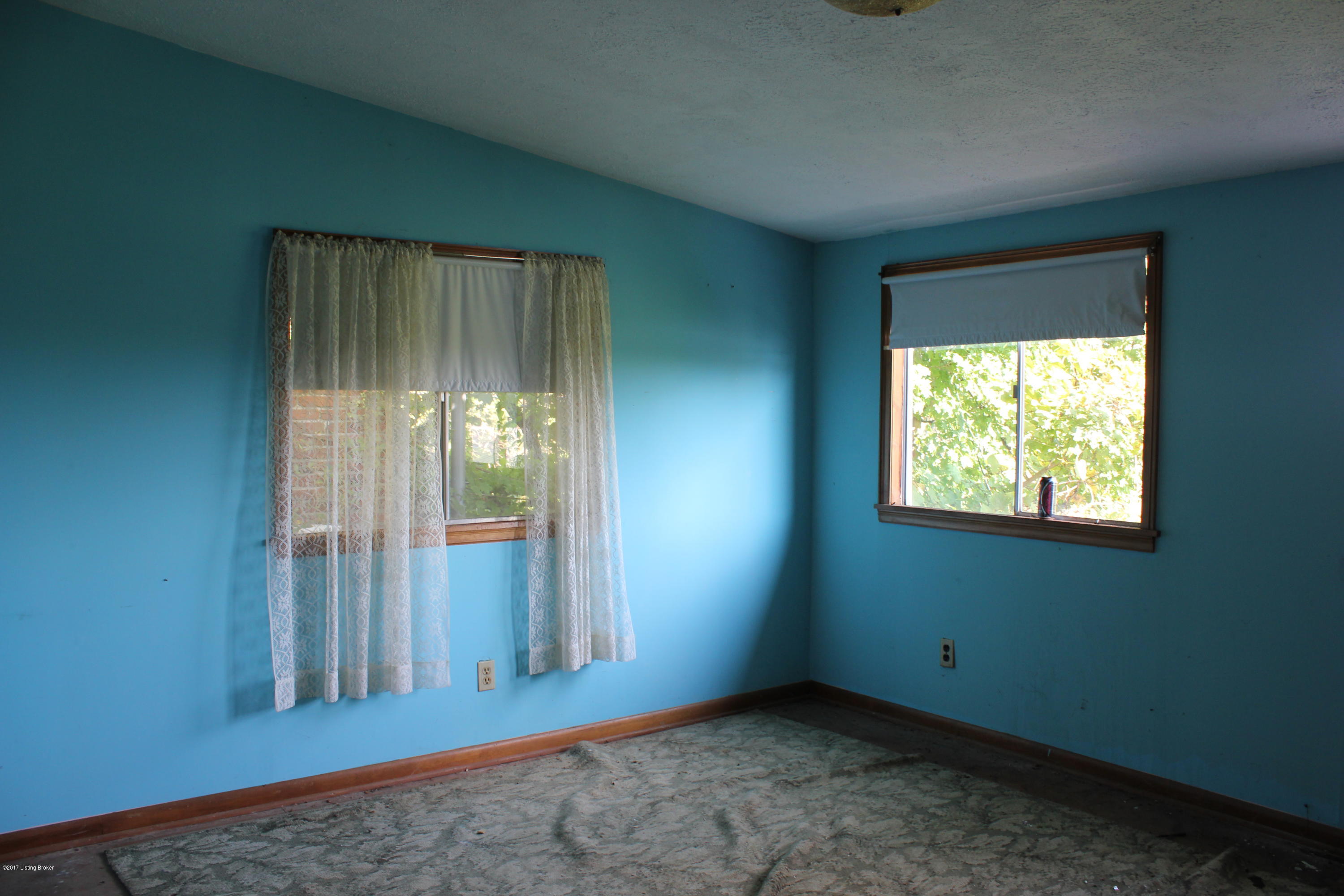 4400 Old Lagrange Road Buckner, KY 40010 - Photo 22 of 29 IMG_3110