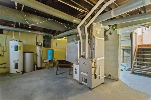 $450,000 | 1007 South Michigan Street, Burlington, IN 46915