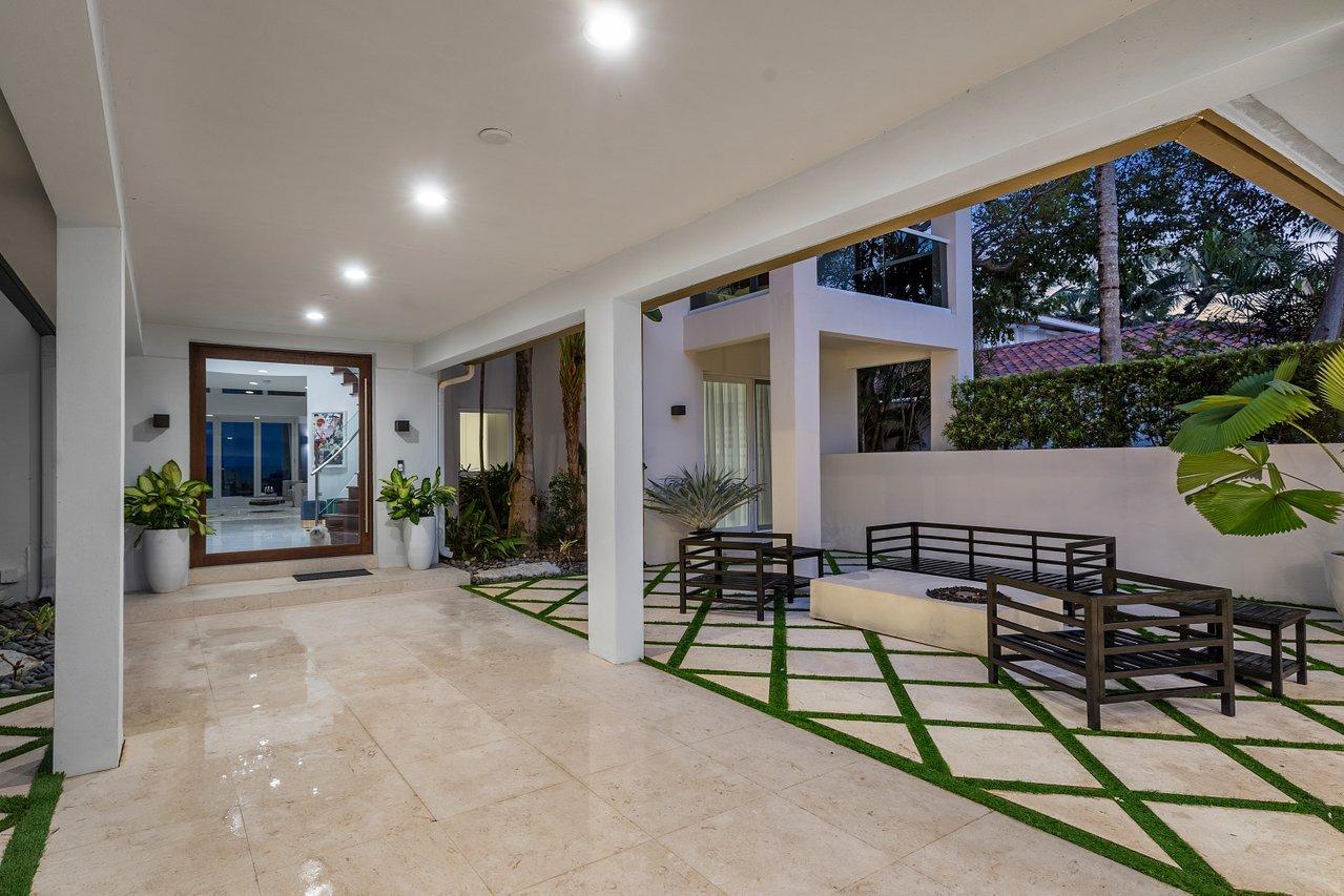 667 Ocean Boulevard North Miami Beach, FL 33160 - Photo 21 of 91 004-667OceanBoulevard-GoldenBeach-FL-331