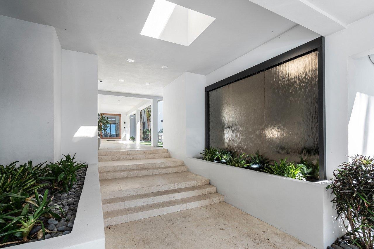 667 Ocean Boulevard North Miami Beach, FL 33160 - Photo 3 of 91 004-667OceanBoulevard-GoldenBeach-FL-331