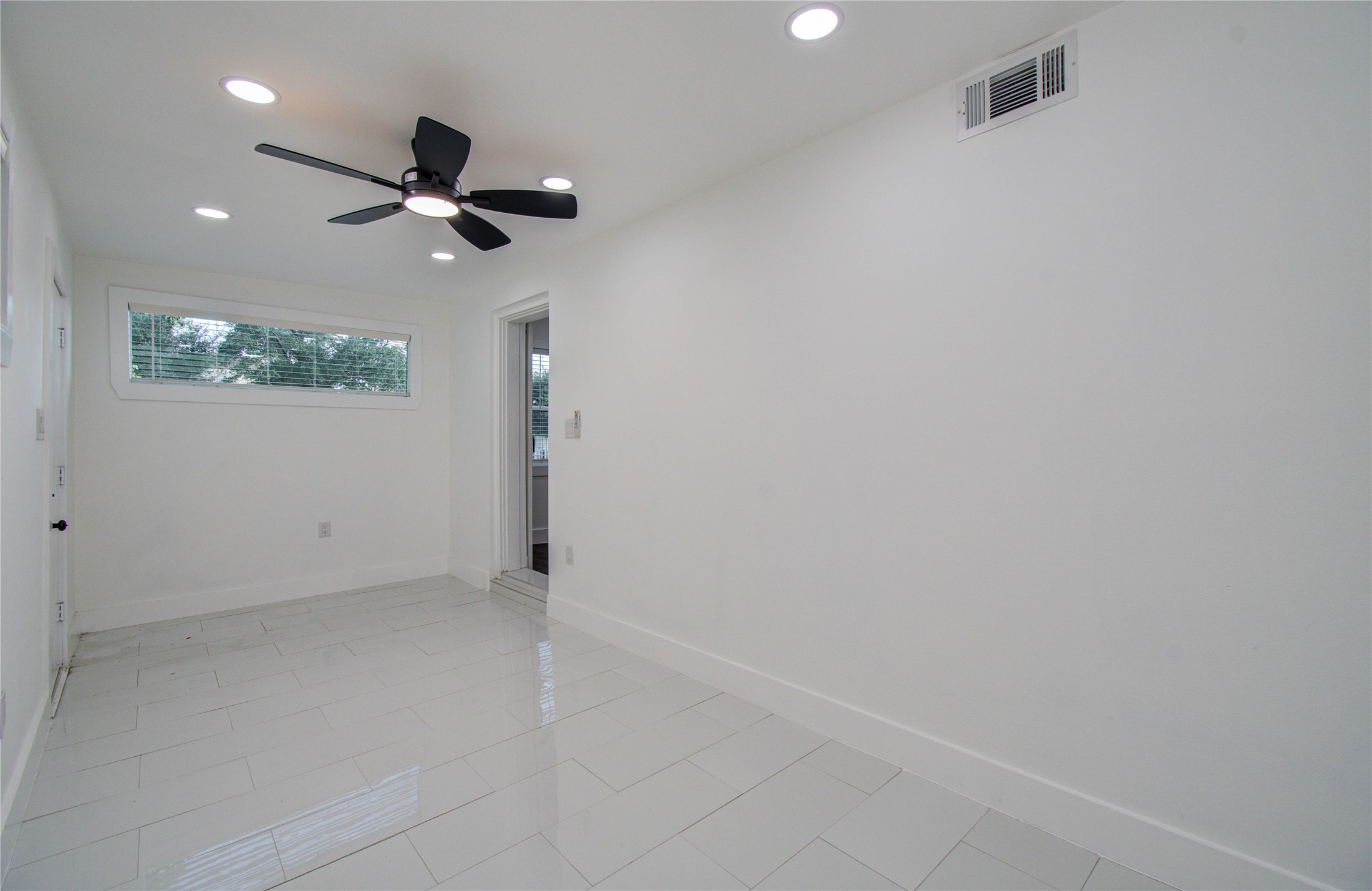 7530 Park Pl Boulevard Houston, TX 77087 - Photo 15 of 38