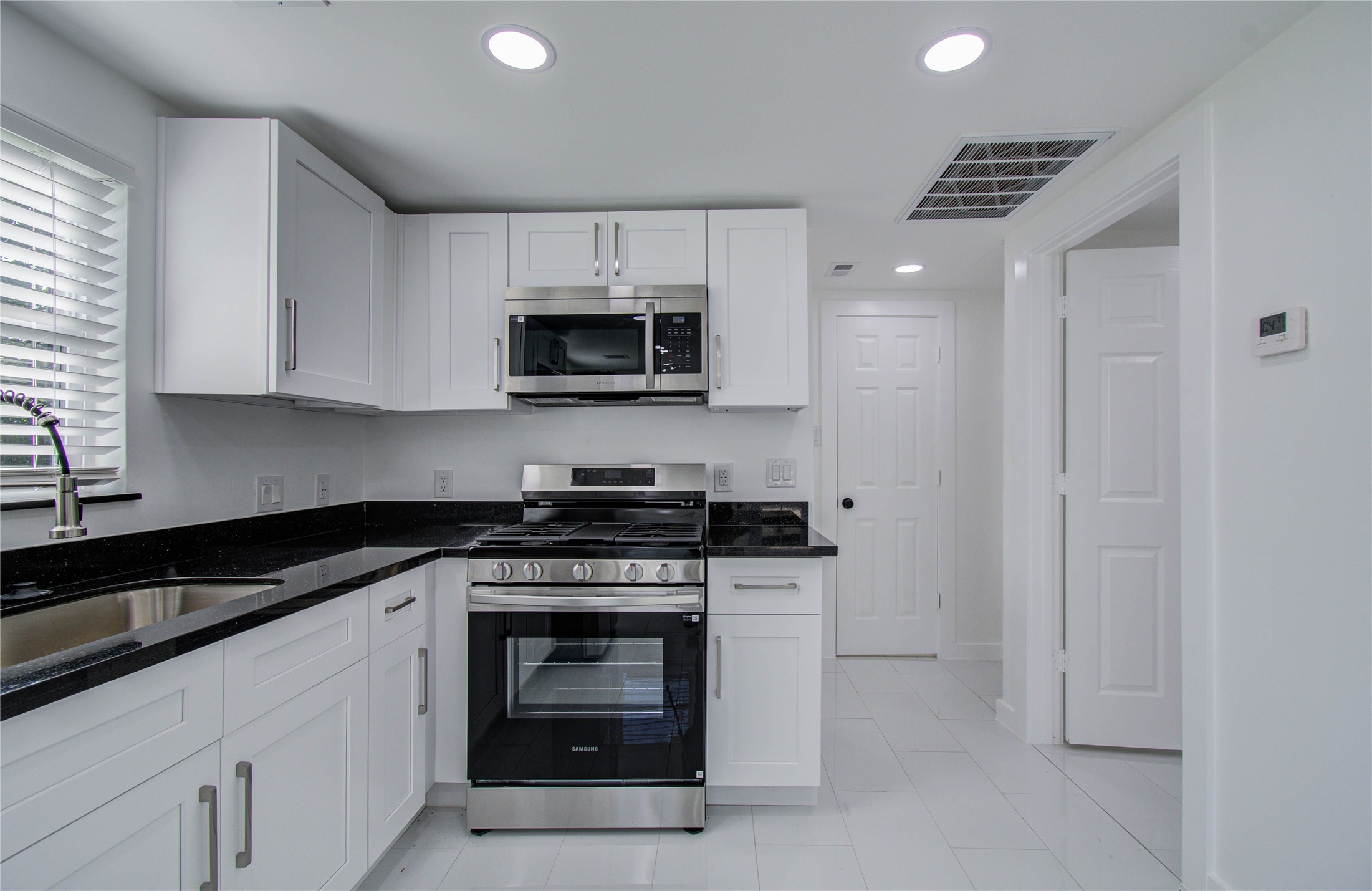 7530 Park Pl Boulevard Houston, TX 77087 - Photo 34 of 38