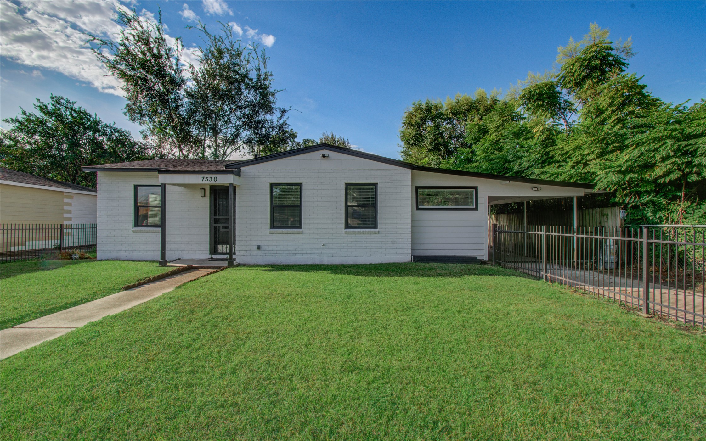 7530 Park Pl Boulevard Houston, TX 77087 - Photo 5 of 38