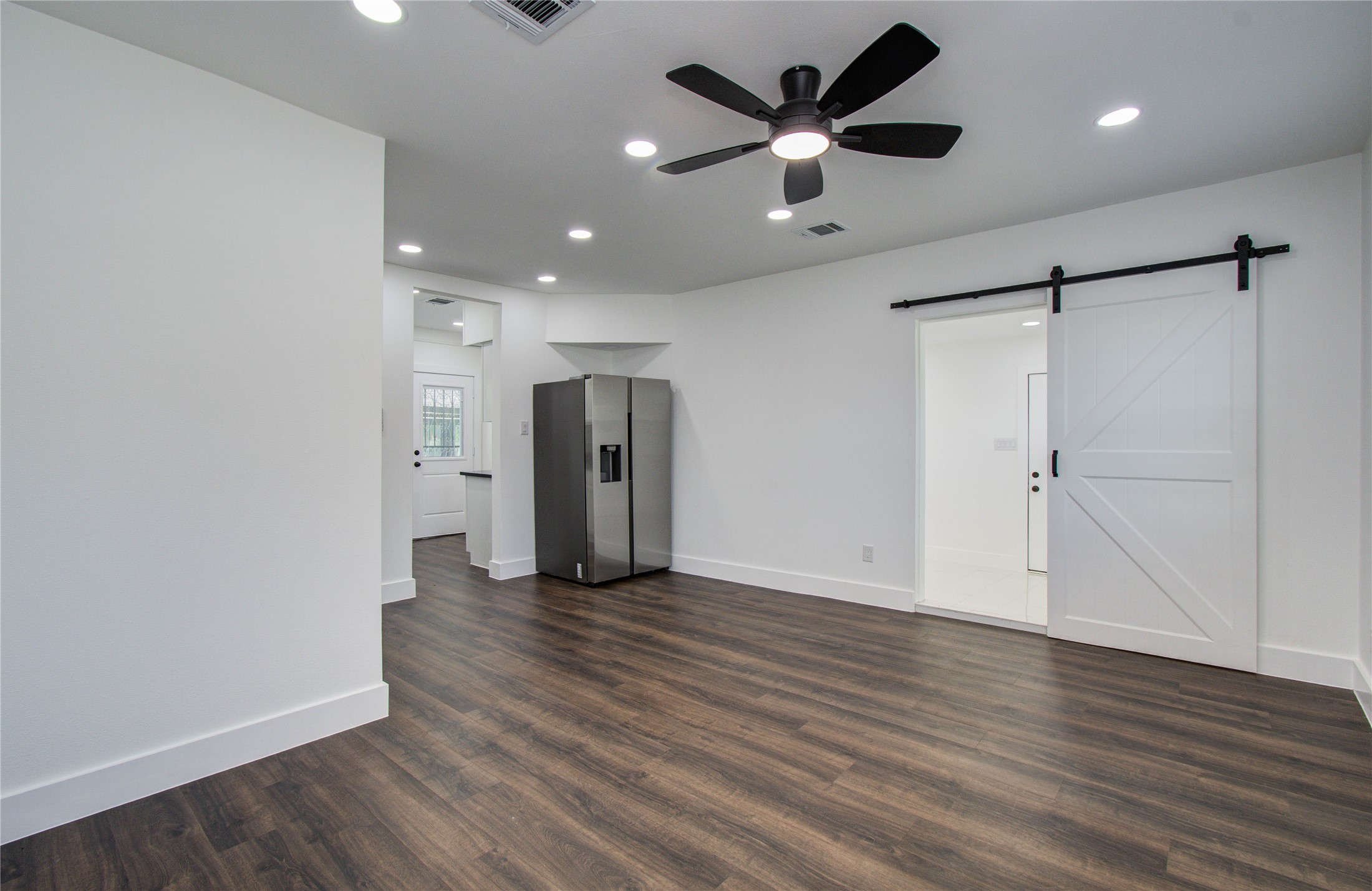 7530 Park Pl Boulevard Houston, TX 77087 - Photo 9 of 38