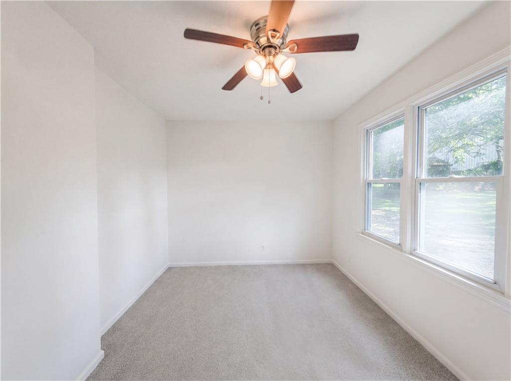 1825 Northeast Bren Mar Road Lee's Summit, MO 64086 - Photo 12 of 16