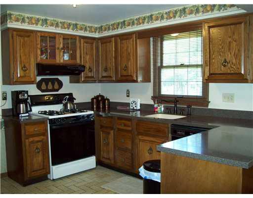 736 Marguerite Road Latrobe, PA 15650 - Photo 3 of 18 Kitchen.