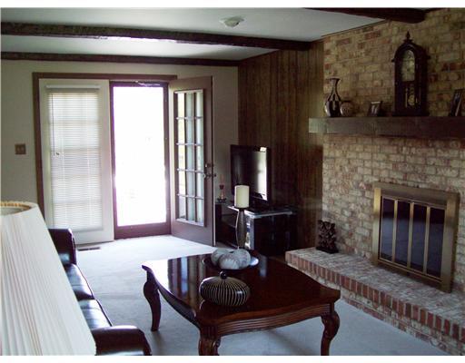 736 Marguerite Road Latrobe, PA 15650 - Photo 8 of 18 Family Room.