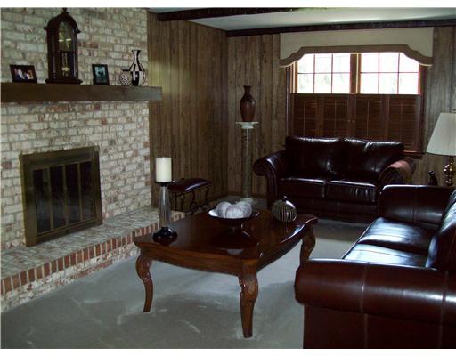 736 Marguerite Road Latrobe, PA 15650 - Photo 9 of 18 Family Room.