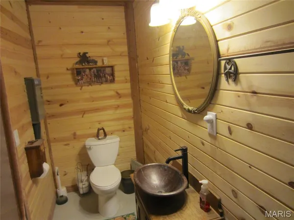 $385,000 | 100 Cool Breeze Lane, Fredericktown, MO 63645