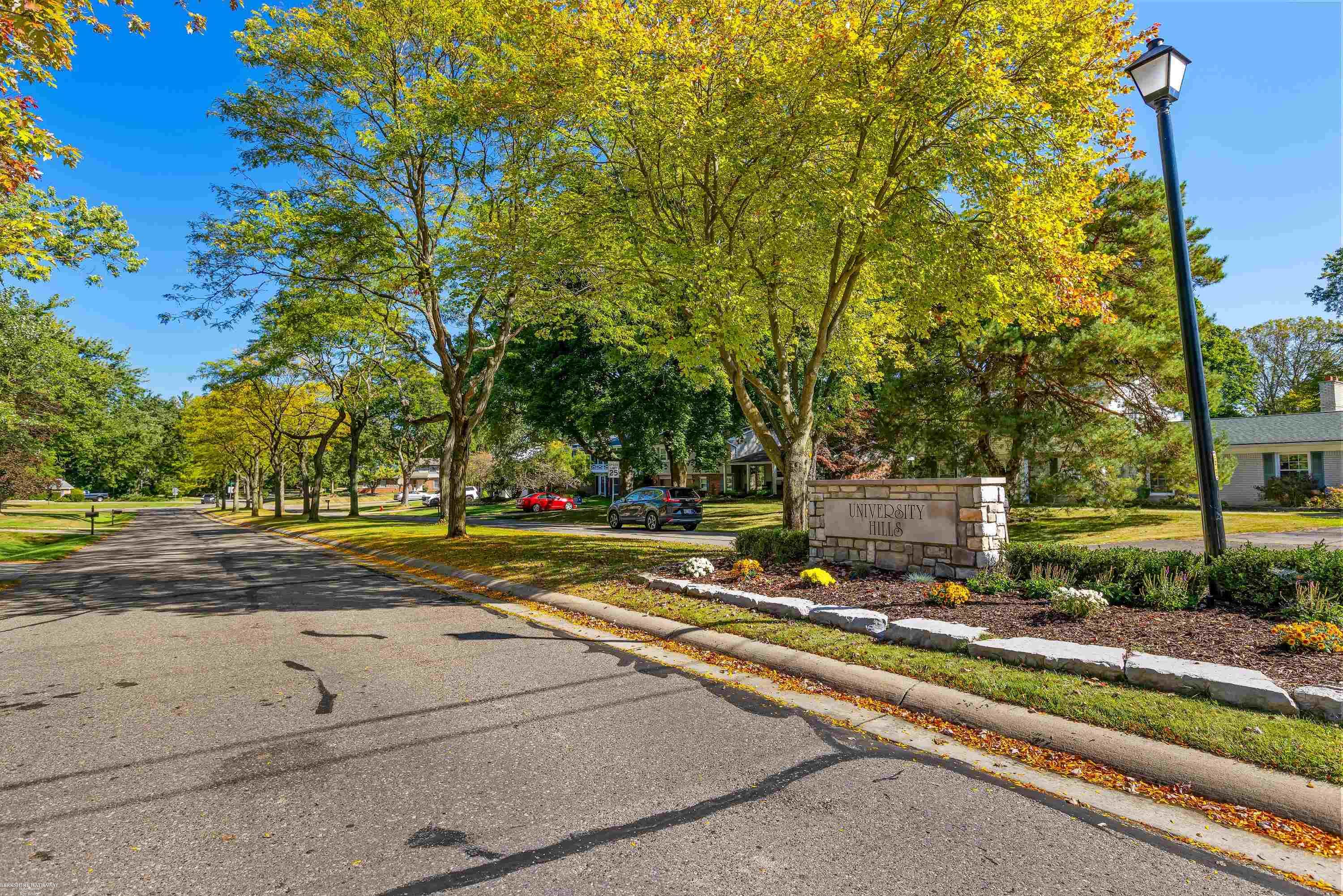 681 Lake Forest Road Rochester Hills, MI 48309 - Photo 36 of 41