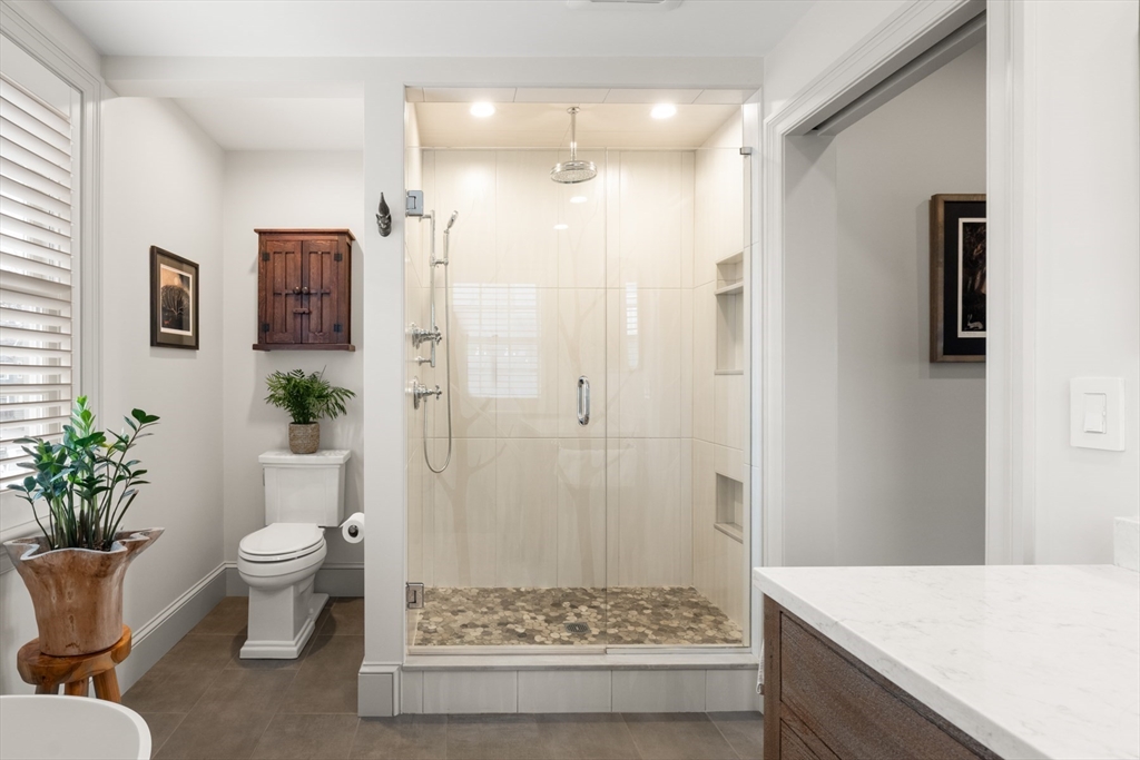 137 Front Street Marblehead, MA 01945 - Photo 23 of 40