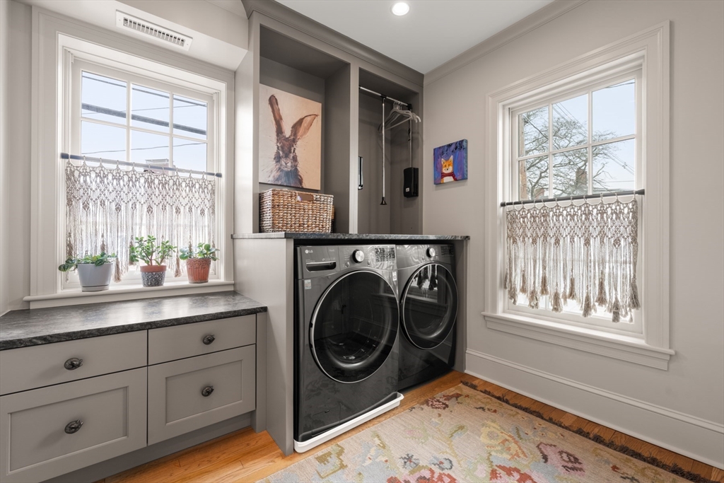 137 Front Street Marblehead, MA 01945 - Photo 27 of 40