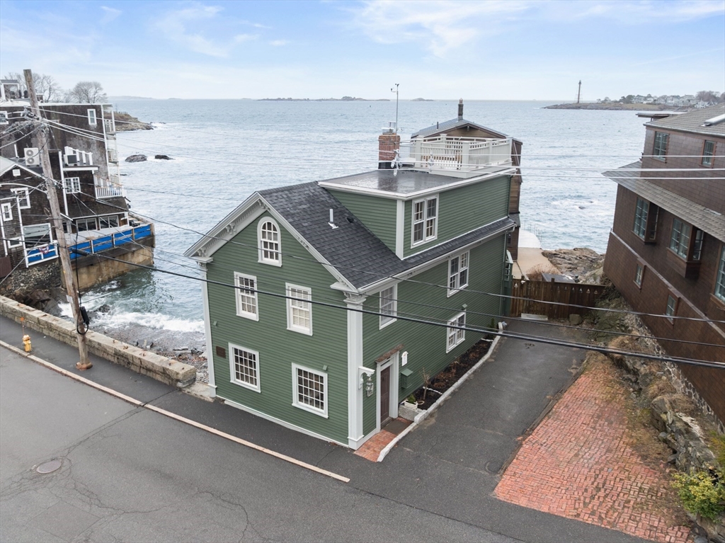 137 Front Street Marblehead, MA 01945 - Photo 3 of 40