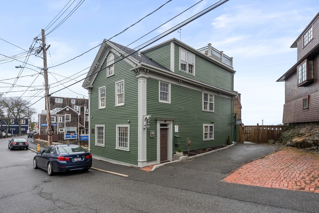 137 Front Street Marblehead, MA 01945 - Photo 4 of 40
