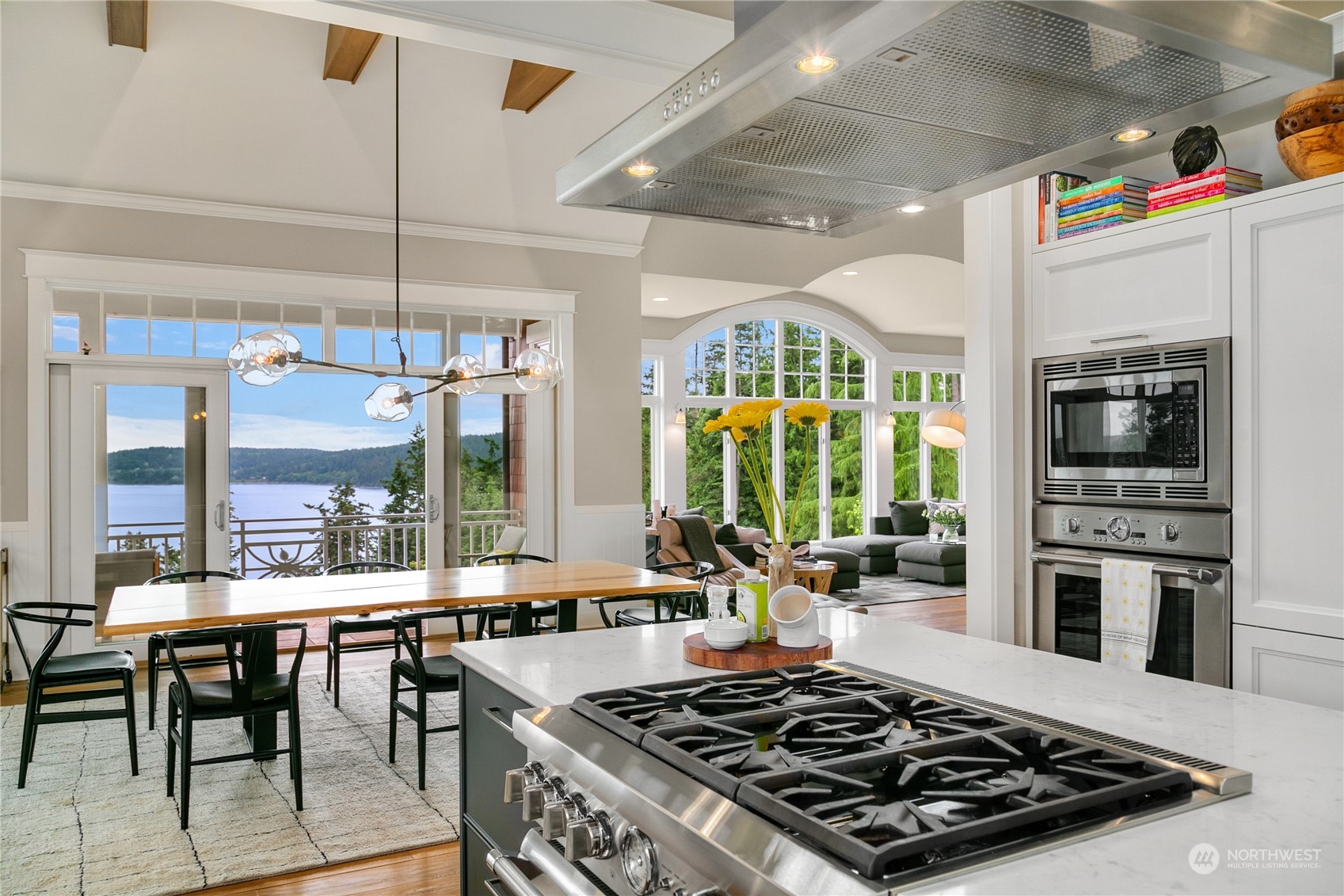 14820 Gibralter Road Anacortes, WA 98221 - Photo 12 of 40 Gallery Image 12