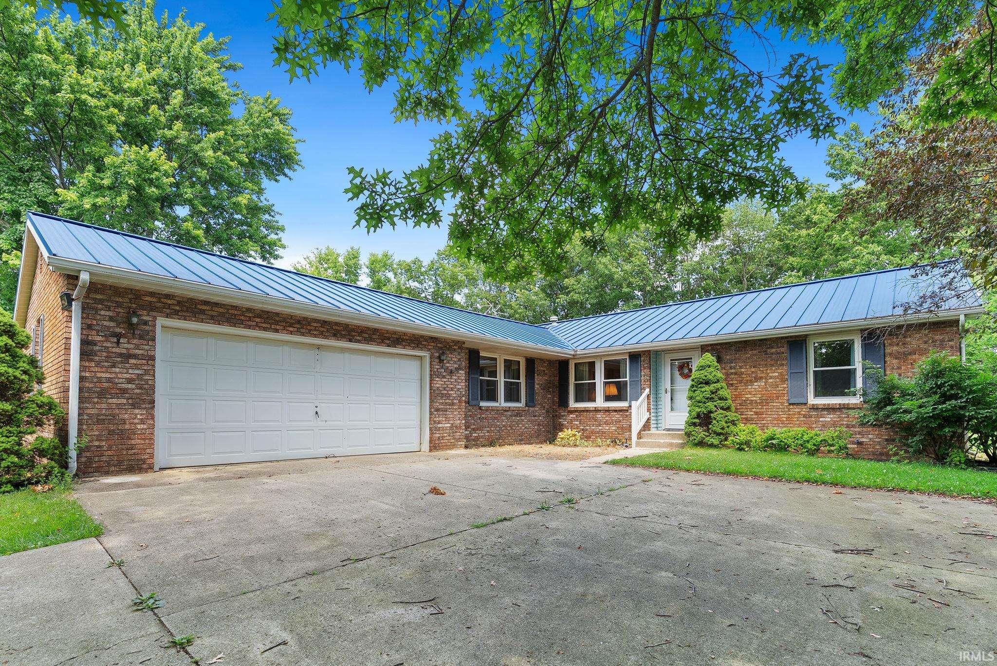3394 North Old Farm Road Warsaw, IN 46582 - Photo 2 of 21