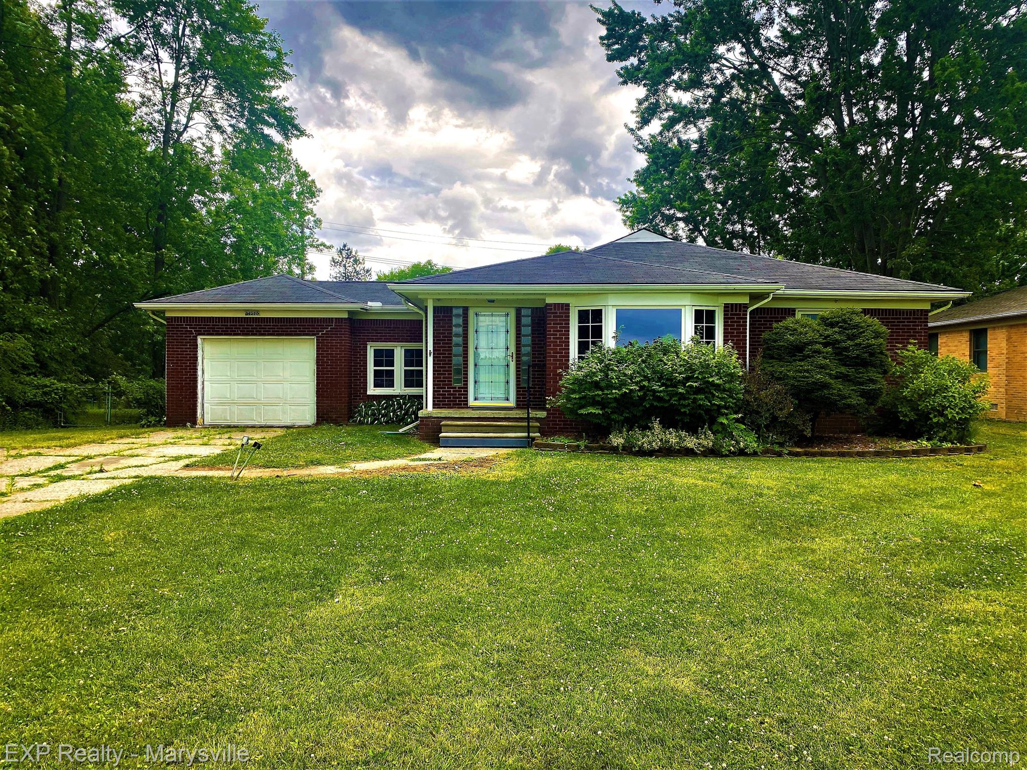 34270 Pratt Road Memphis, MI 48041 - Photo 1 of 23