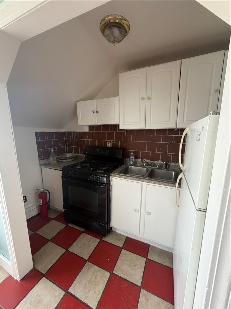 718 Mineral Spring Avenue Pawtucket, RI 02860 - Photo 9 of 16