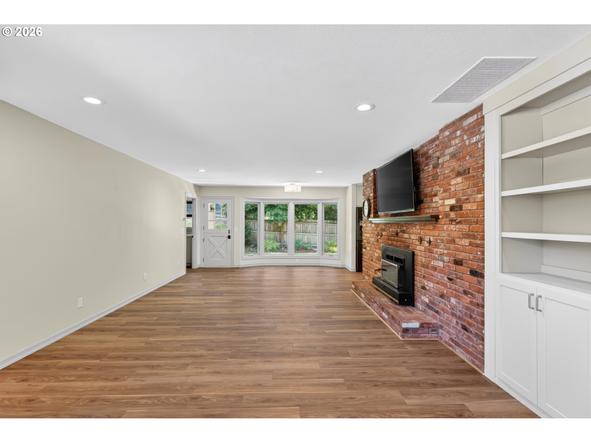 13795 Southwest Hargis Road Beaverton, OR 97008 - Photo 4 of 40
