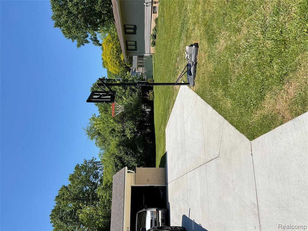 7096 Riverstone Road West Bloomfield, MI 48322 - Photo 17 of 26