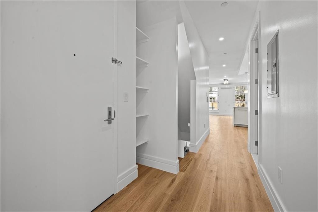 147 Luquer Street, Unit 1 Brooklyn, NY 11231 - Photo 15 of 26 Hallway