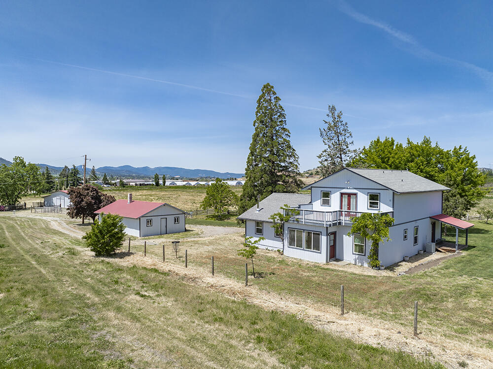 679 West Valley View Road Talent, OR 97540 - Photo 21 of 77 DJI_0166