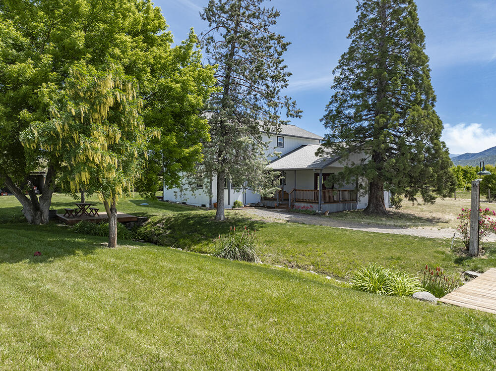 679 West Valley View Road Talent, OR 97540 - Photo 4 of 77 DJI_0175
