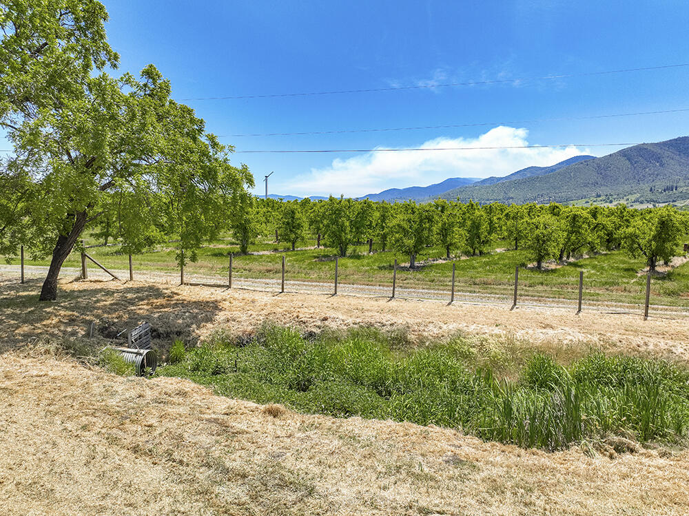 679 West Valley View Road Talent, OR 97540 - Photo 57 of 77 DJI_0135