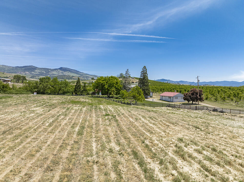 679 West Valley View Road Talent, OR 97540 - Photo 60 of 77 a view of an outdoor space