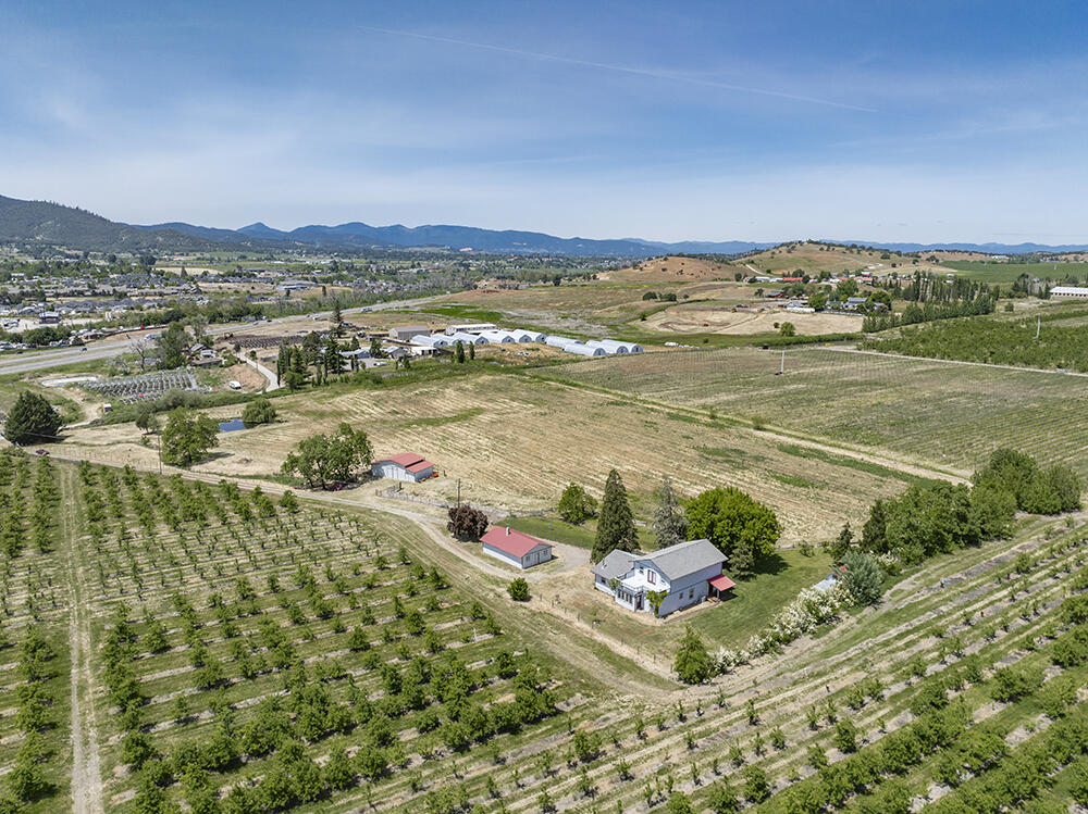 679 West Valley View Road Talent, OR 97540 - Photo 65 of 77 a view of a city and ocean view