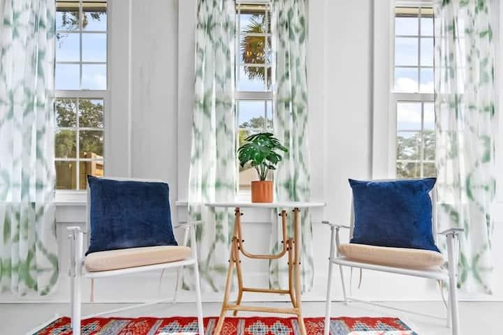 111 Colon Avenue St. Augustine, FL 32084 - Photo 11 of 46 a living room with furniture and a large window