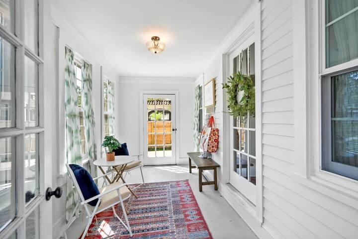 111 Colon Avenue St. Augustine, FL 32084 - Photo 12 of 46 a living room with furniture and a window